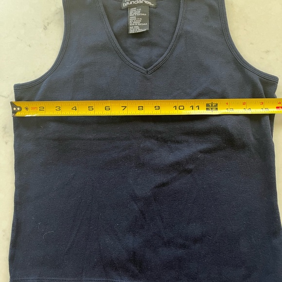 6 Tank Tops - Picture 8 of 15